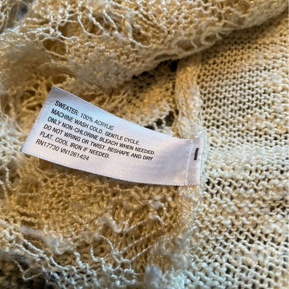 High-Low Thin Lace Sweater - Picture 6 of 6